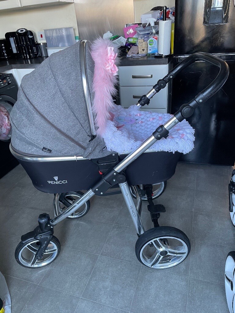 venicci under basket